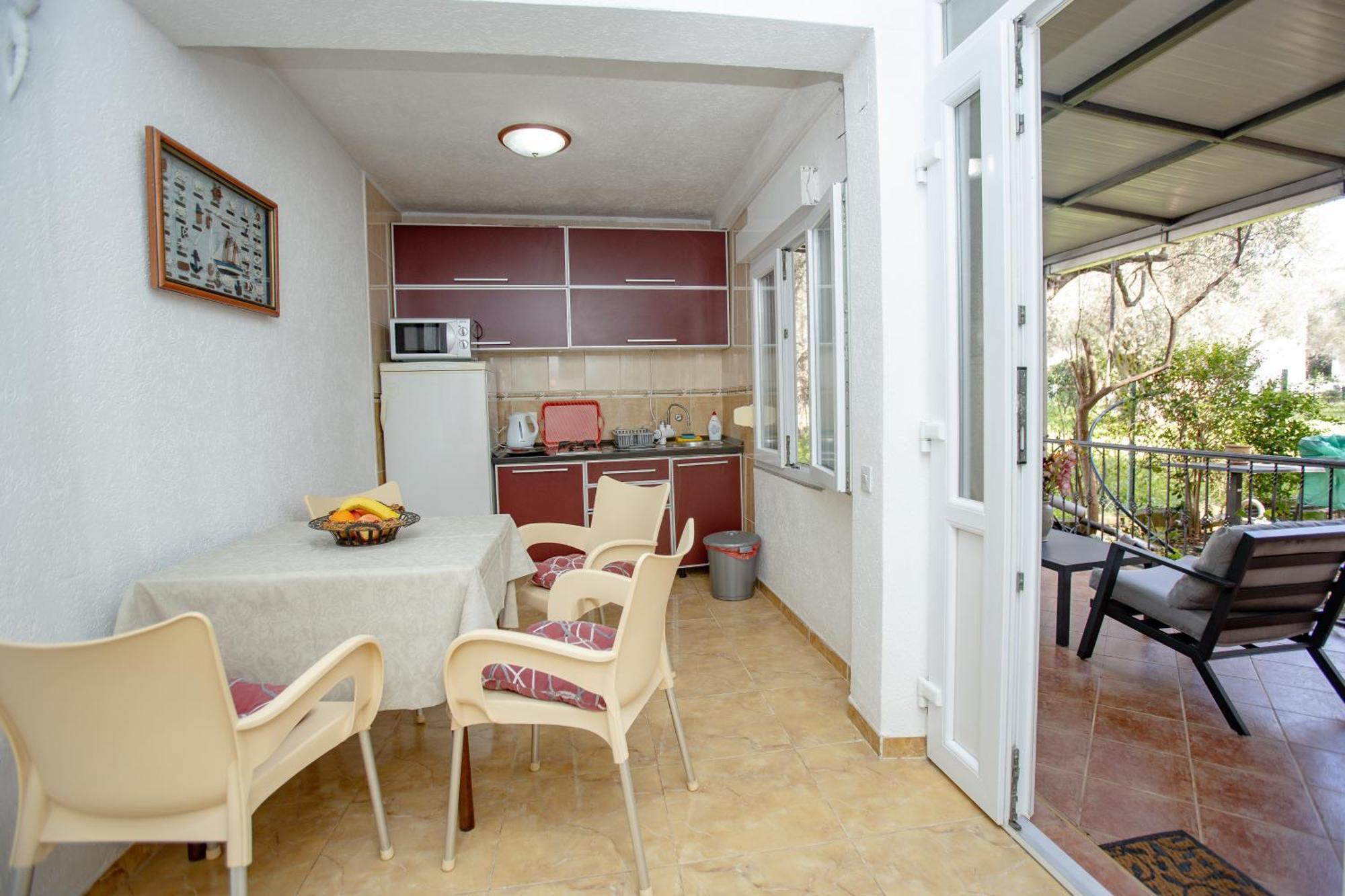 Apartments Oliva Utjeha Exterior foto